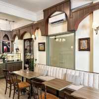Bibli Library Cafe