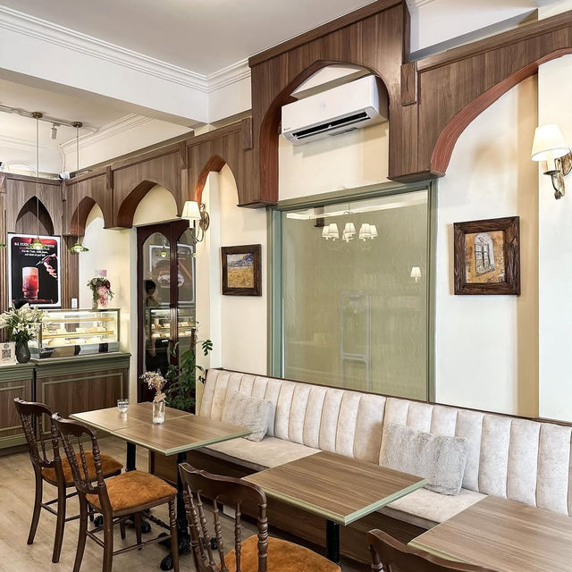 Bibli Library Cafe