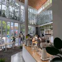popular cafe