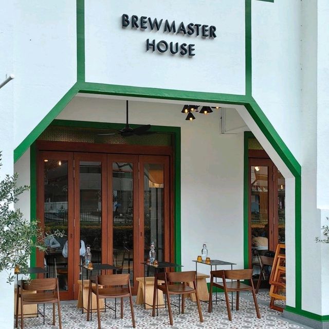 【シンガポール旅】ホットコーヒーで午後の雰囲気を楽しむ