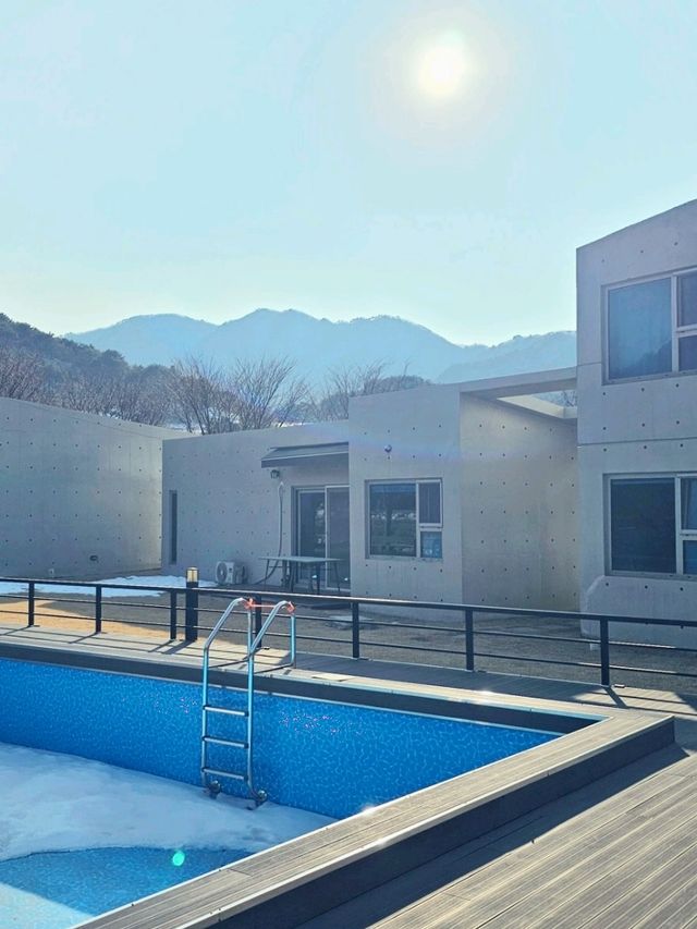 화이트톤의 로맨틱 전라도 무주 감성 숙소 추천