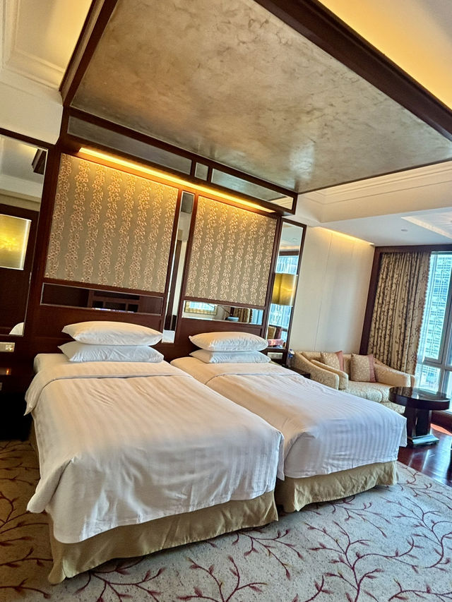 【深圳】福田香格里拉大酒店：入住豪華雙床房體驗，奢華住宿選擇