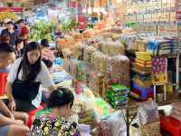Ben Thanh Market: Trinket Heaven