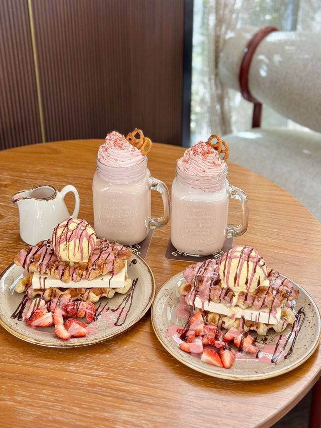 【新宿】キンプトン新宿 ニューヨーク気分で食べるクロッフル