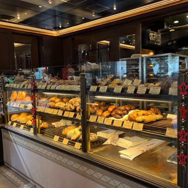 A Taste of Luxury at Patisserie VIRON in Shibuya🥖