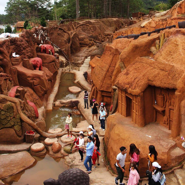 Step into a Clay Wonderland: Dalat’s Sculpture Tunnel