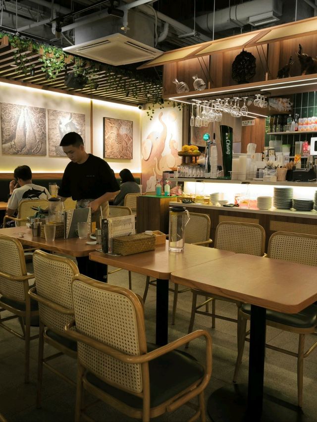 【喜泰美】是正宗泰式餐館,環境靚,菜式好,服務佳！