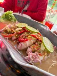 ร้านอาหารทะเล ริมป่าชายเลน บรรยากาศดี อร่อยด้วย