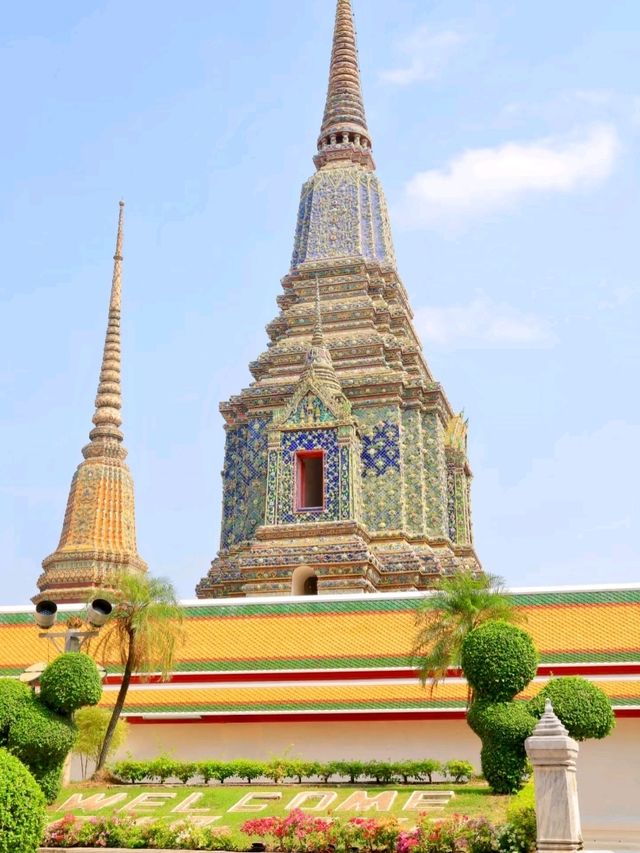 Capture This Unique View at Wat Pho