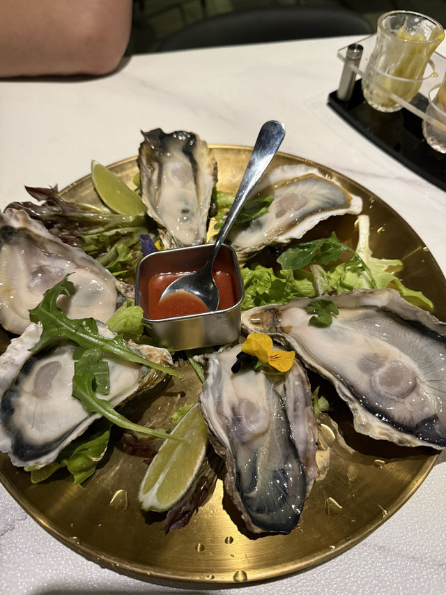 尖沙咀樓上高級西餐酒吧任飲120分鐘