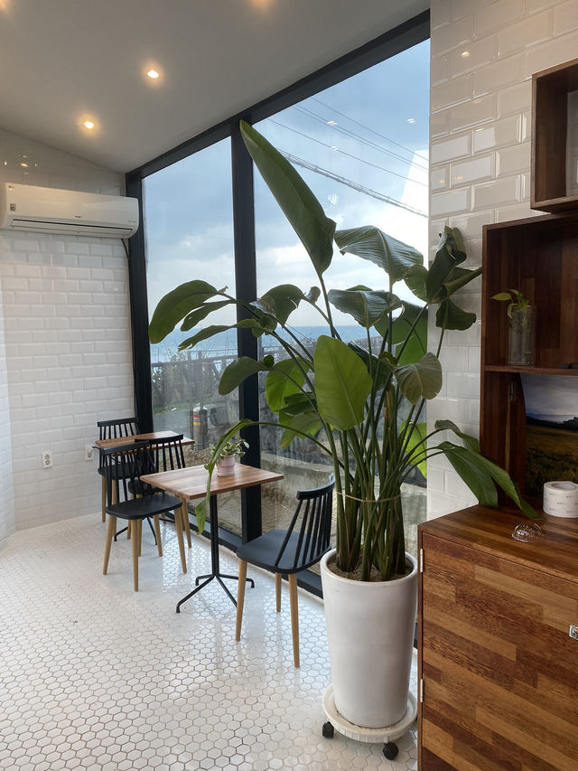 24 Hours self cafe in Jeju