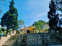 越南大叻市中心著名寺廟景點：靈光寺Chùa Linh Sơn，祈福很靈驗，適合打卡拍照📸祈福