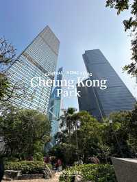 พักใจกลางเมืองในสวนลับ Cheung Kong Park
