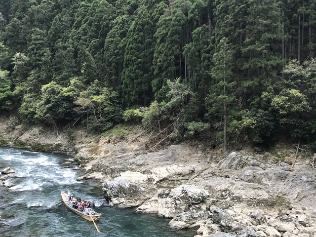 【嵯峨野で静寂にひたる旅。常寂光寺〜二尊院〜川沿いの風景まで】