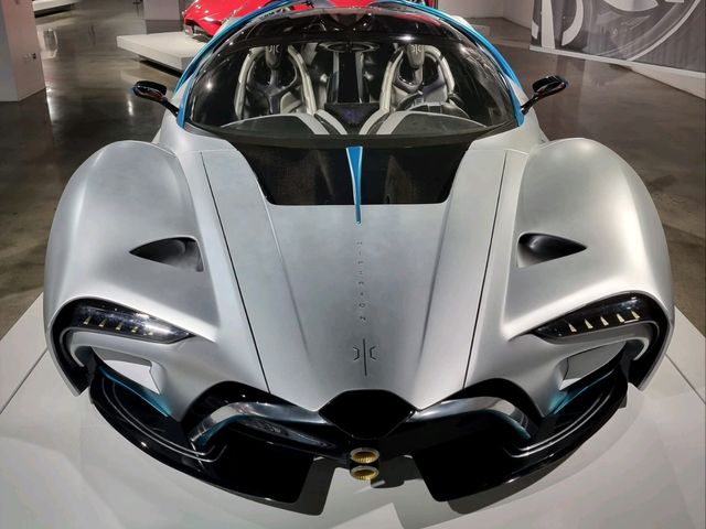  A Paradise for Car Lovers – My Unforgettable Visit to the Petersen Automotive Museum