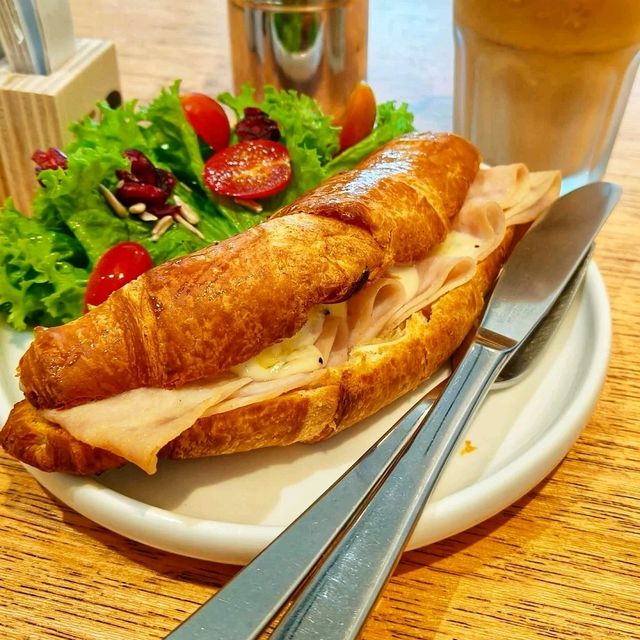 A popular spot for brekafast