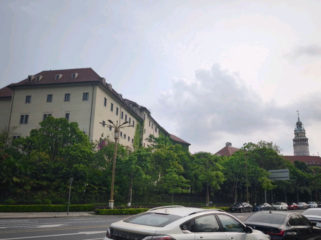 華為/溪流背坡村