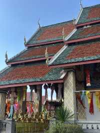 แวะขอพรที่วัดพระธาตุหริภุญชัย วรมหาวิหาร