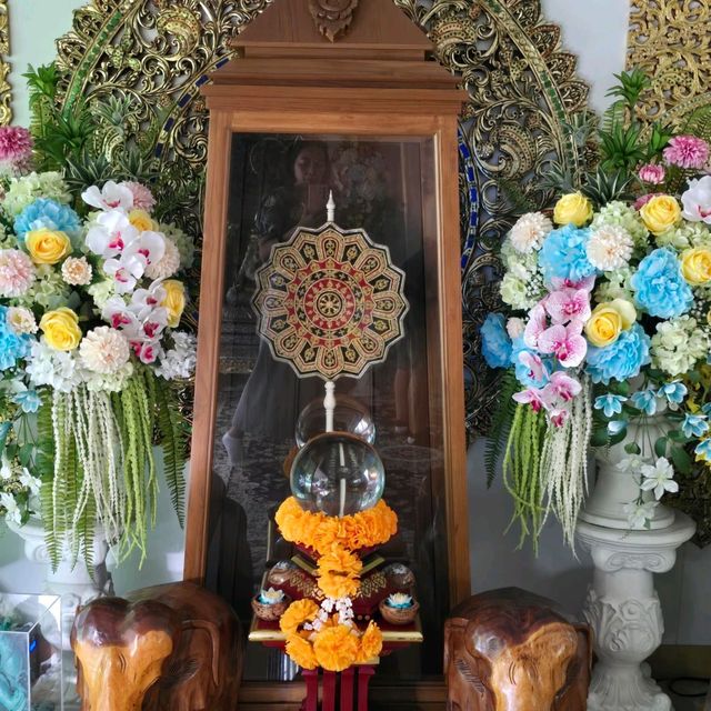  วัดร่องเสือเต้น Blue Temple