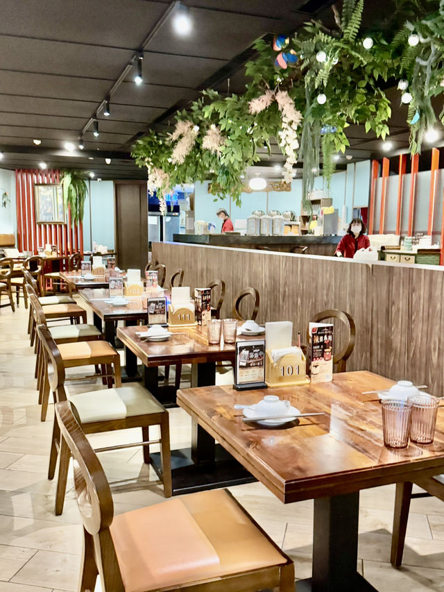 高雄大立百貨A館8樓（十二月）粥品.茶飲.私房菜.豐富食材.正宗的美味.值得推薦大家