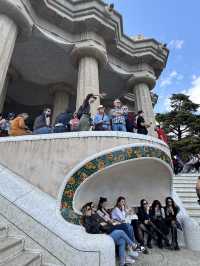【スペイン バルセロナ】カラフルポップな世界遺産。グエル公園！