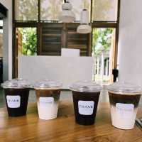 THANK cafe & bistro : คาเฟ่สไตล์มินิมอล