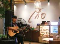 เกื้อ คาเฟ่