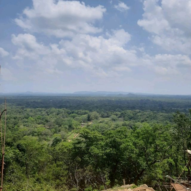 Sigiriya lion rock