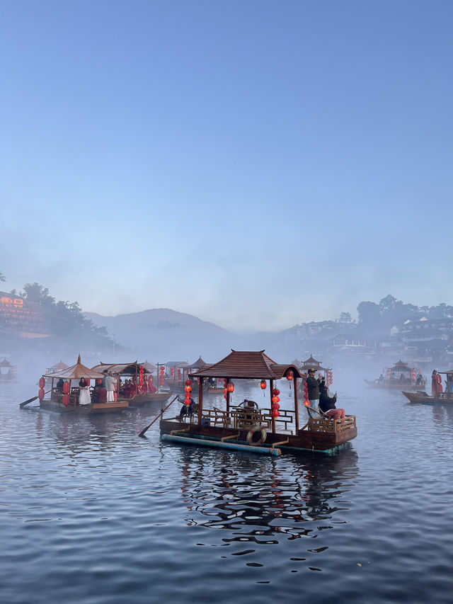 ล่องเรือบ้านรักไทย ก่อนตายไปลองสักครั้ง 