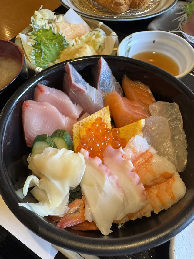 【福岡グルメ】新鮮なお刺身が自慢の定食屋さん🐟