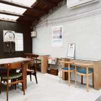 Tiny Tail Cafe
