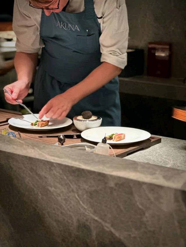 AKUNA Restaurant
