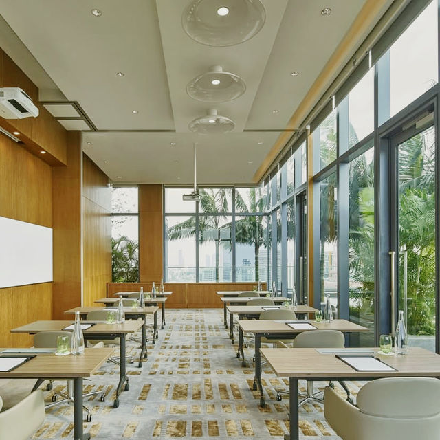 An Urban Retreat Where Comfort Meets Convenience