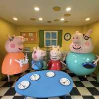 The Happiest Place in All of the UK is Actually in... Southampton?! 🤩🐷