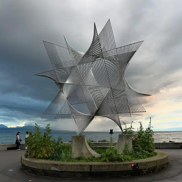 Vevey in Summer: A Lakeside Paradise of Sun, Wine & Whimsy