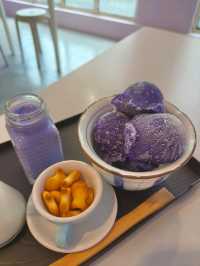 Chill Moments with Taro and Tea