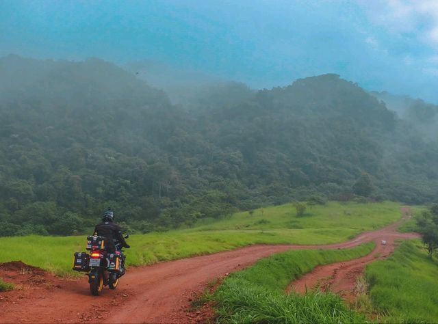 🌧️⛺️ ไร่ฝนเทียม – กางเต็นท์หน้าฝน
