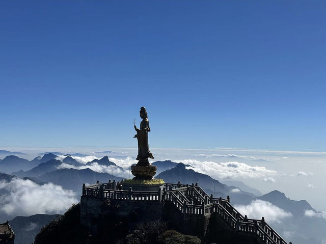 ยอดเขาฟานซีปัน (Fansipan Mountain)