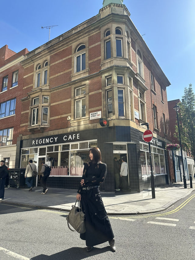 ロンドンの朝ごはんといえば「Regency Cafe」！