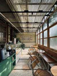 Dear Lucy Cafe