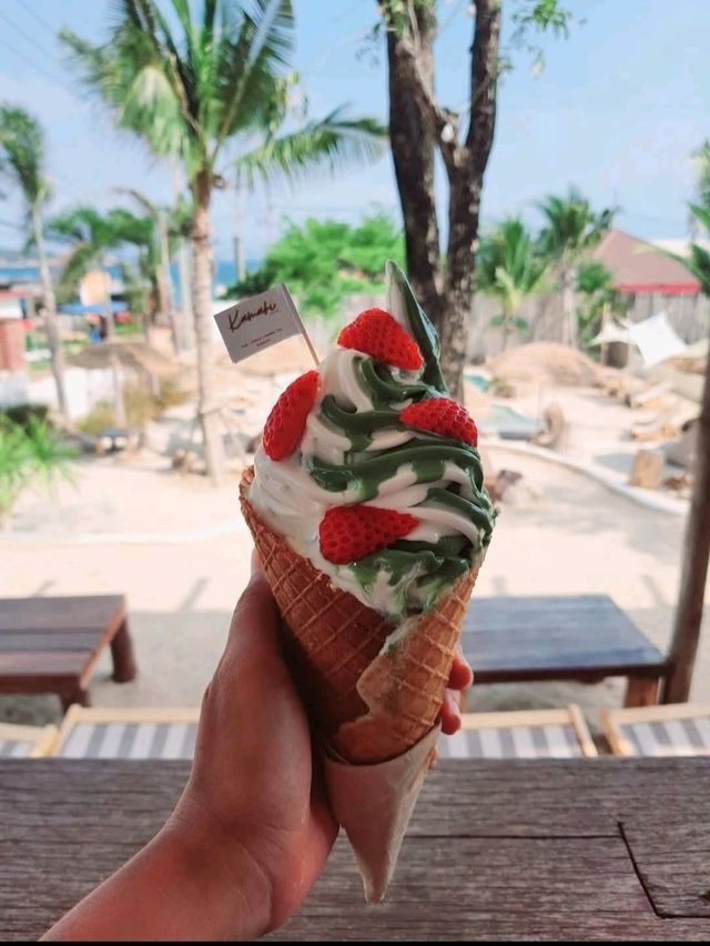 Kamari Cafe & Resort – เกาะล้าน