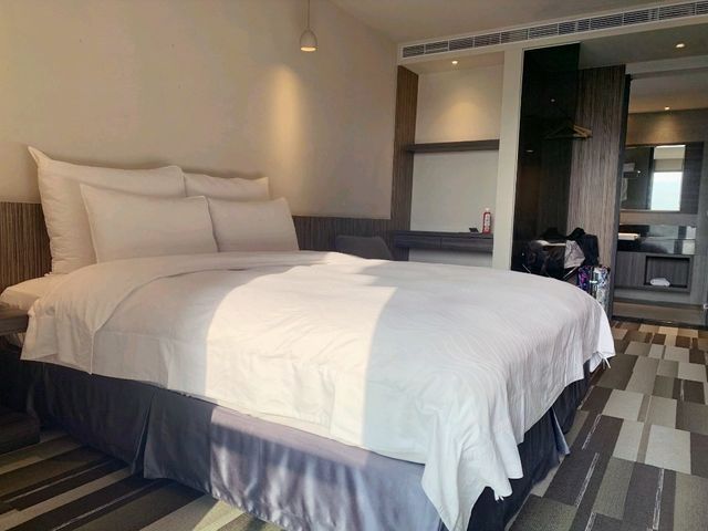 高雄住宿｜鄰近瑞豐夜市、駁二，絕佳位置！