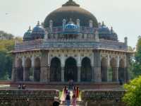 ⏳ A Day Alone in Timeless Delhi – Chaos, History & Soul
