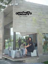 • under T • คาเฟ่สุดชิลใต้ต้นไม้ใหญ่
