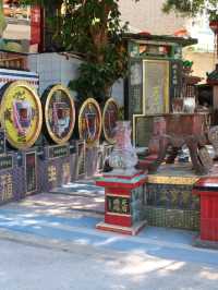Tin Hau and Kwun Yum Statues.