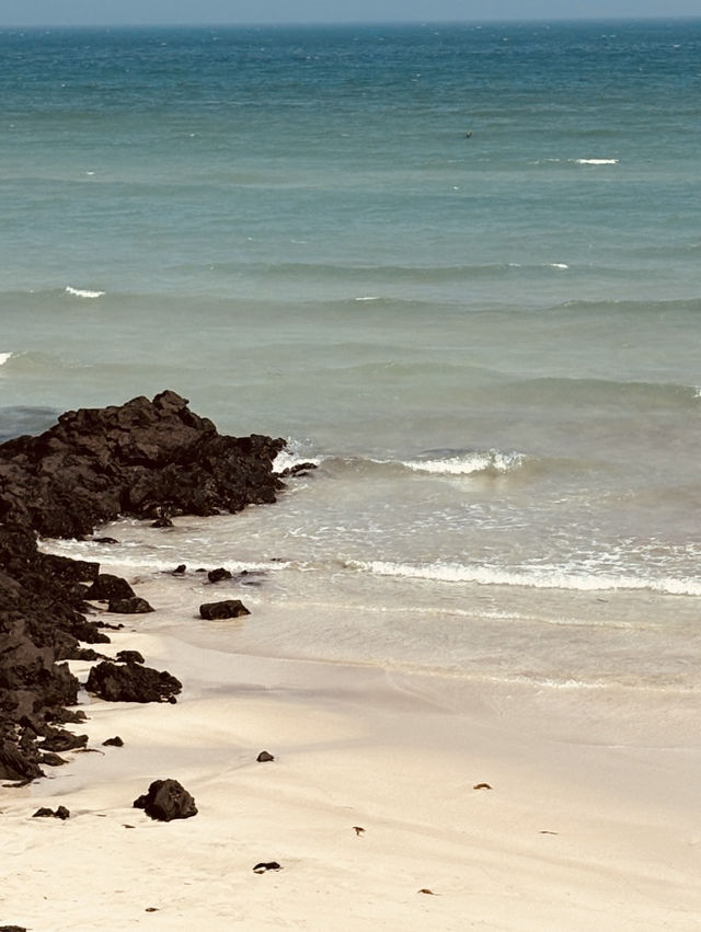A Lively Coastal Town with Great Amenities