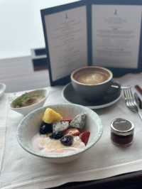 【女子旅必見】The Ritz‑Carlton Hong Kongで特別な食事を🍽️