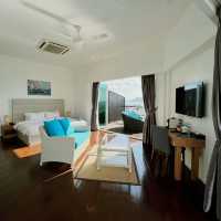 Coastal Comfort and Global Ease
