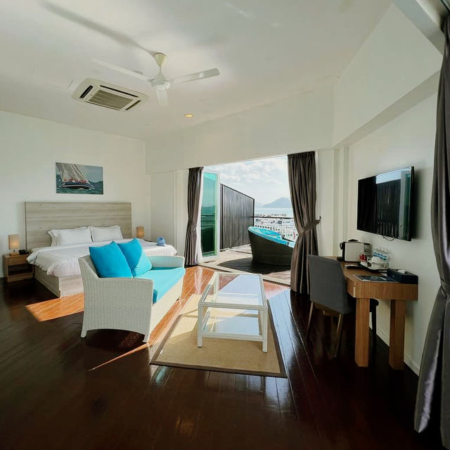 Coastal Comfort and Global Ease