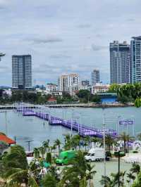 สะพานลอยน้ำสีม่วง  Land markใหม่เกาะลอย ศรีราชา